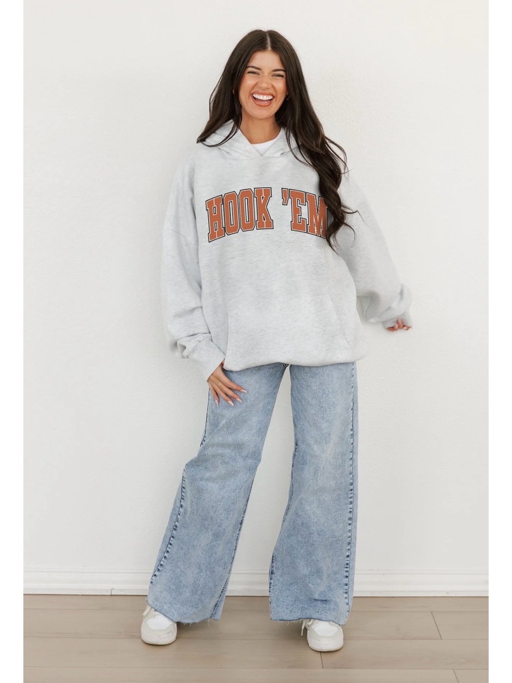 Hook 'Em Graphic Hoodie - Light Gray